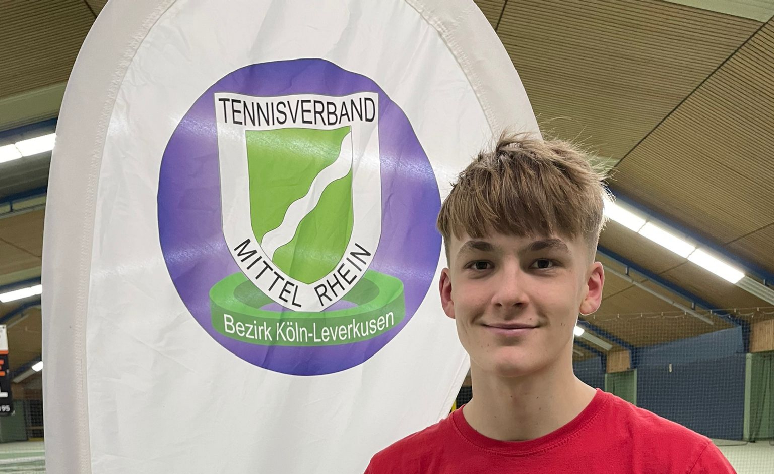 Louis Lieberz ist neuer Bezirksmeister U18! 1.Herren gewinnen gegen TC