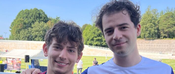 U18 Torwart Constantin Koniaris sowie sein Bruder Alexander als griechische Nationalspieler im Einsatz U18 Torwart Constantin Koniaris sowie sein Bruder Alexander als griechische Nationalspieler im Einsatz